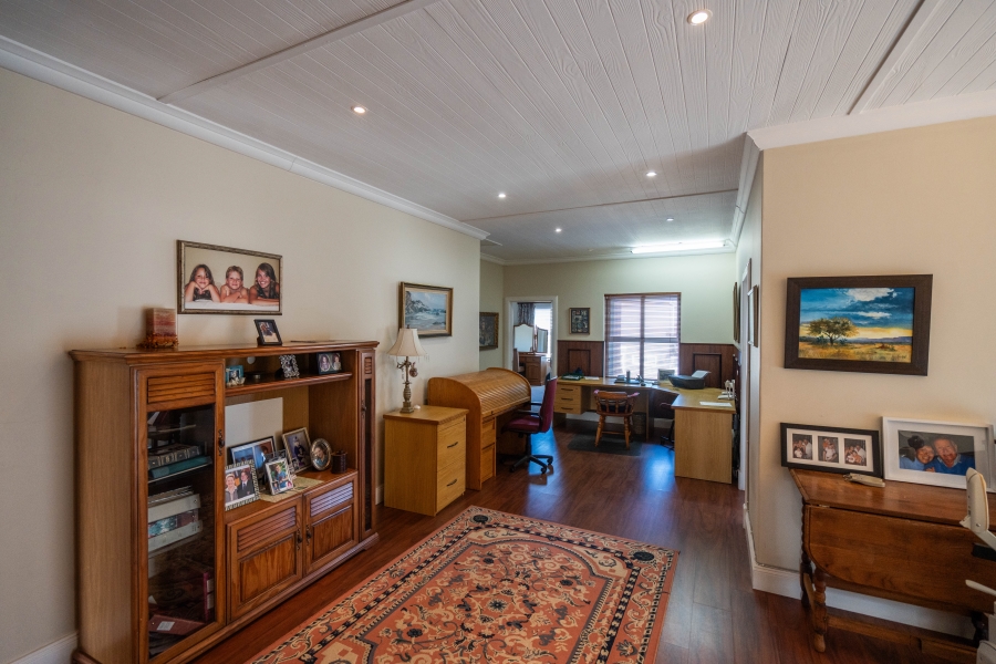 5 Bedroom Property for Sale in Royal Alfred Marina Eastern Cape